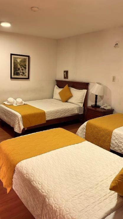 קואנקה Hotel Coronel מראה חיצוני תמונה