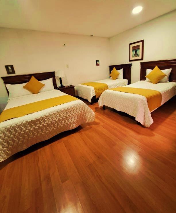 קואנקה Hotel Coronel מראה חיצוני תמונה